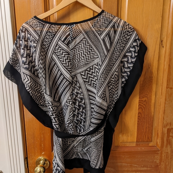 Ricki's Top - Picture 3 of 5